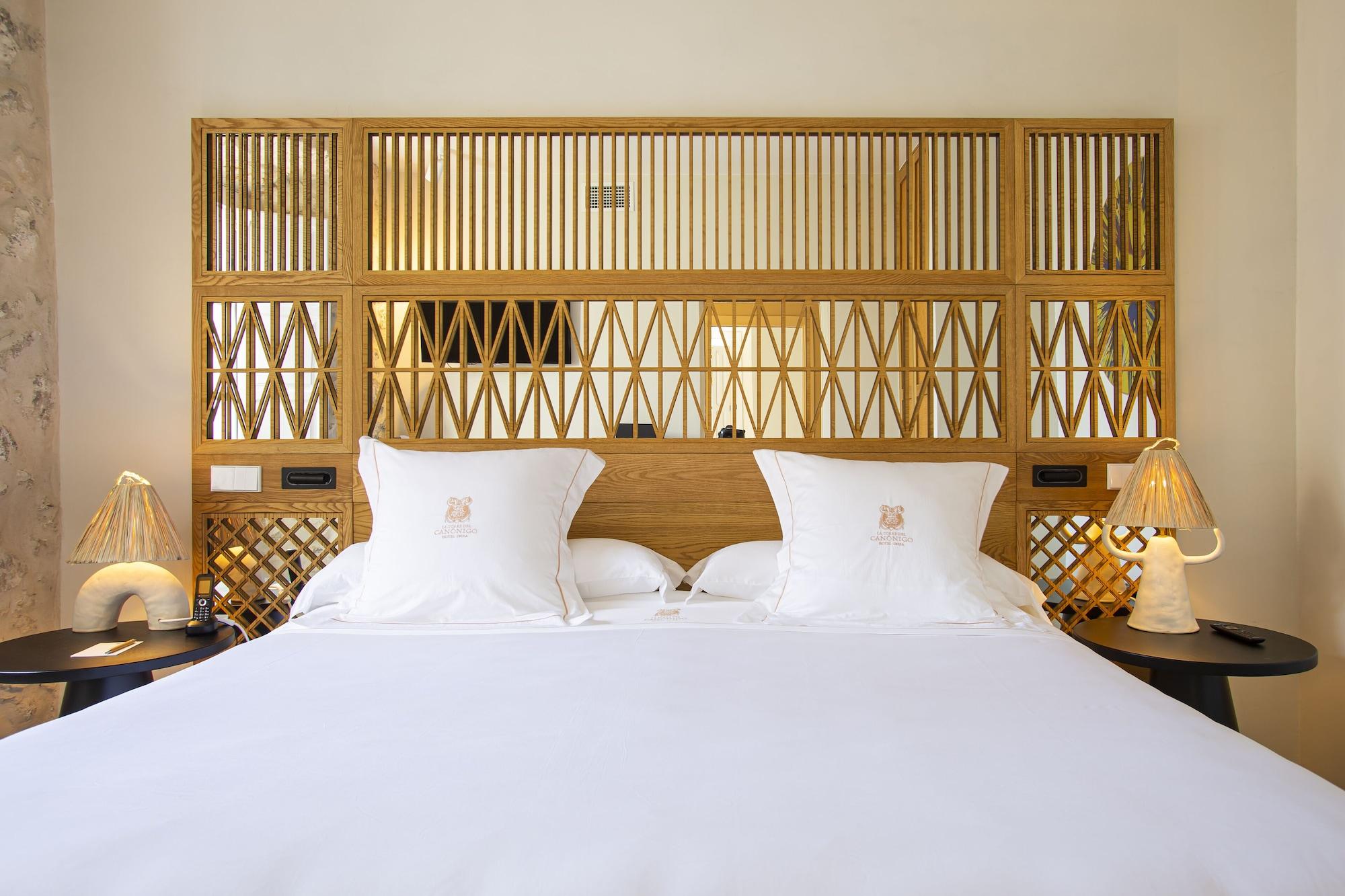 Hotel La Torre Del Canonigo - Small Luxury Hotels Ибица Экстерьер фото